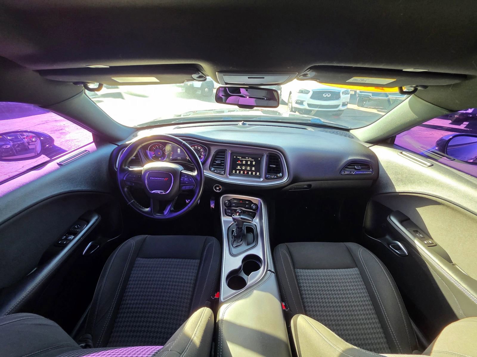 Used 2019 Dodge Challenger SXT image 2