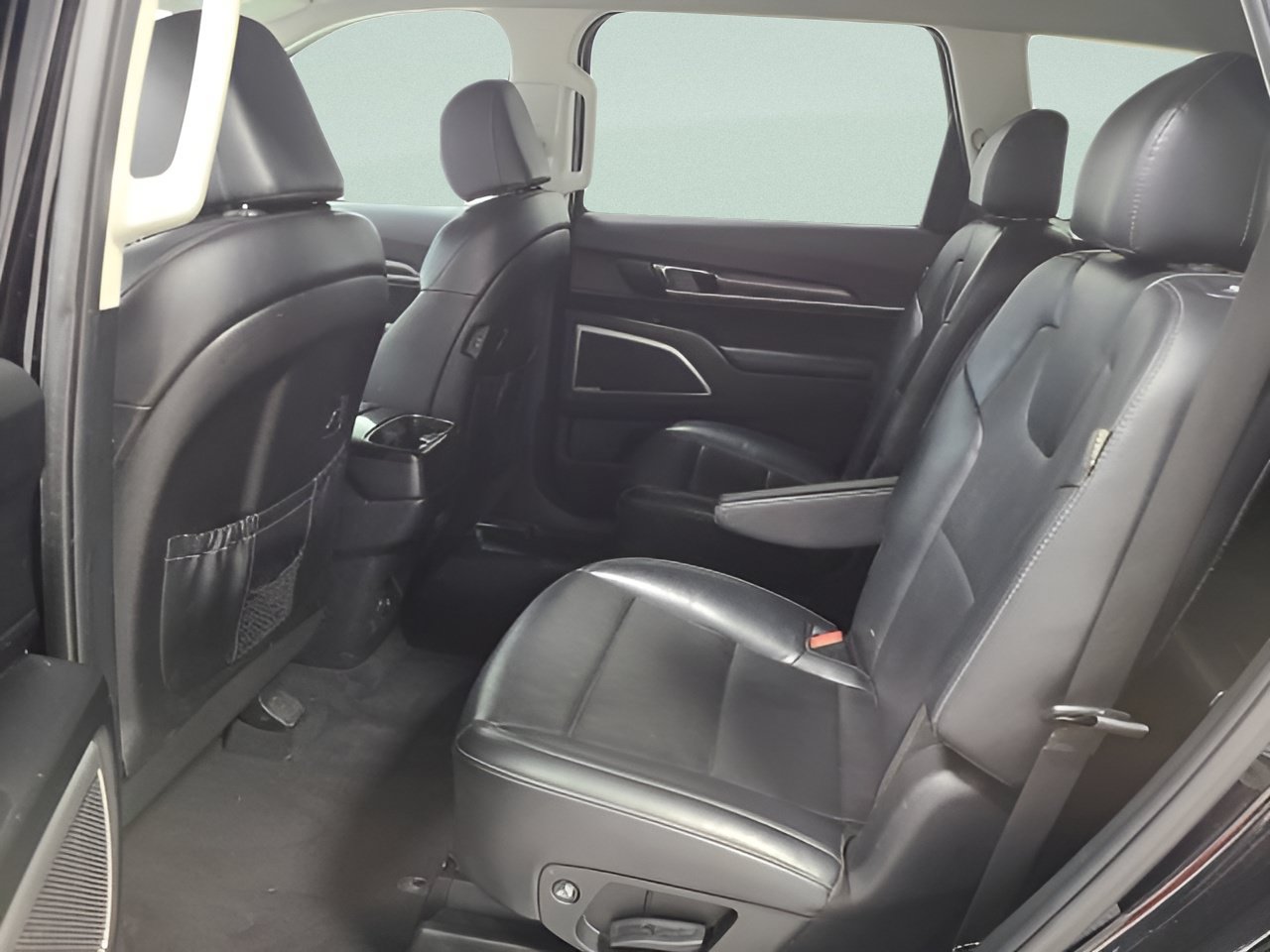 Used 2023 Kia Telluride S AWD/4WD image 16