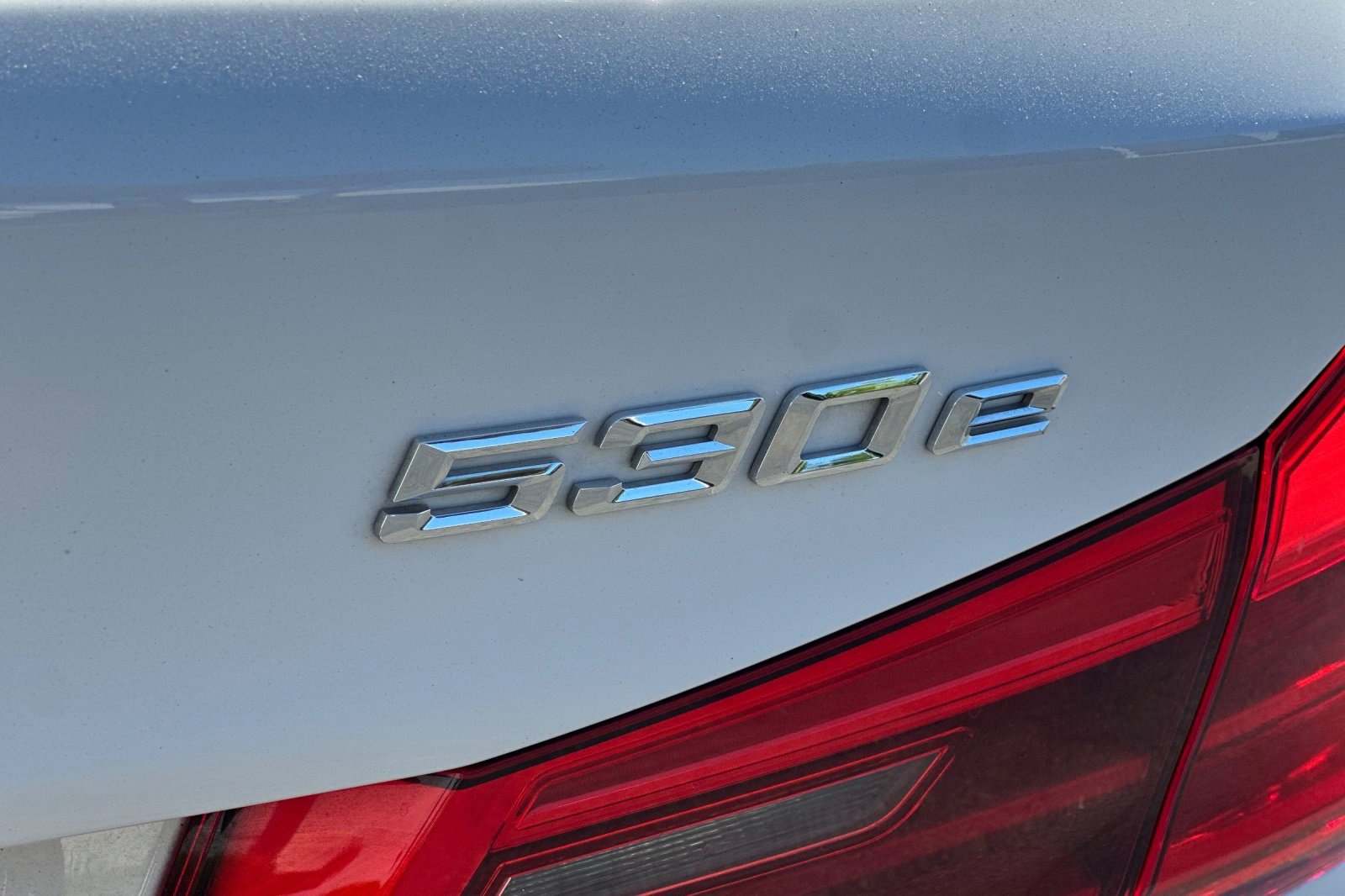 Used 2020 BMW 530e w/ M Sport Package image 37