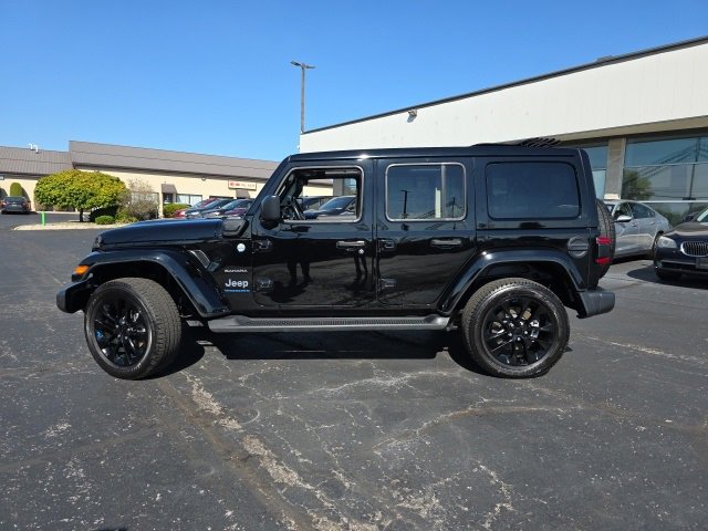 Used 2023 Jeep Wrangler Unlimited Sahara w/ Cold Weather Group image 3