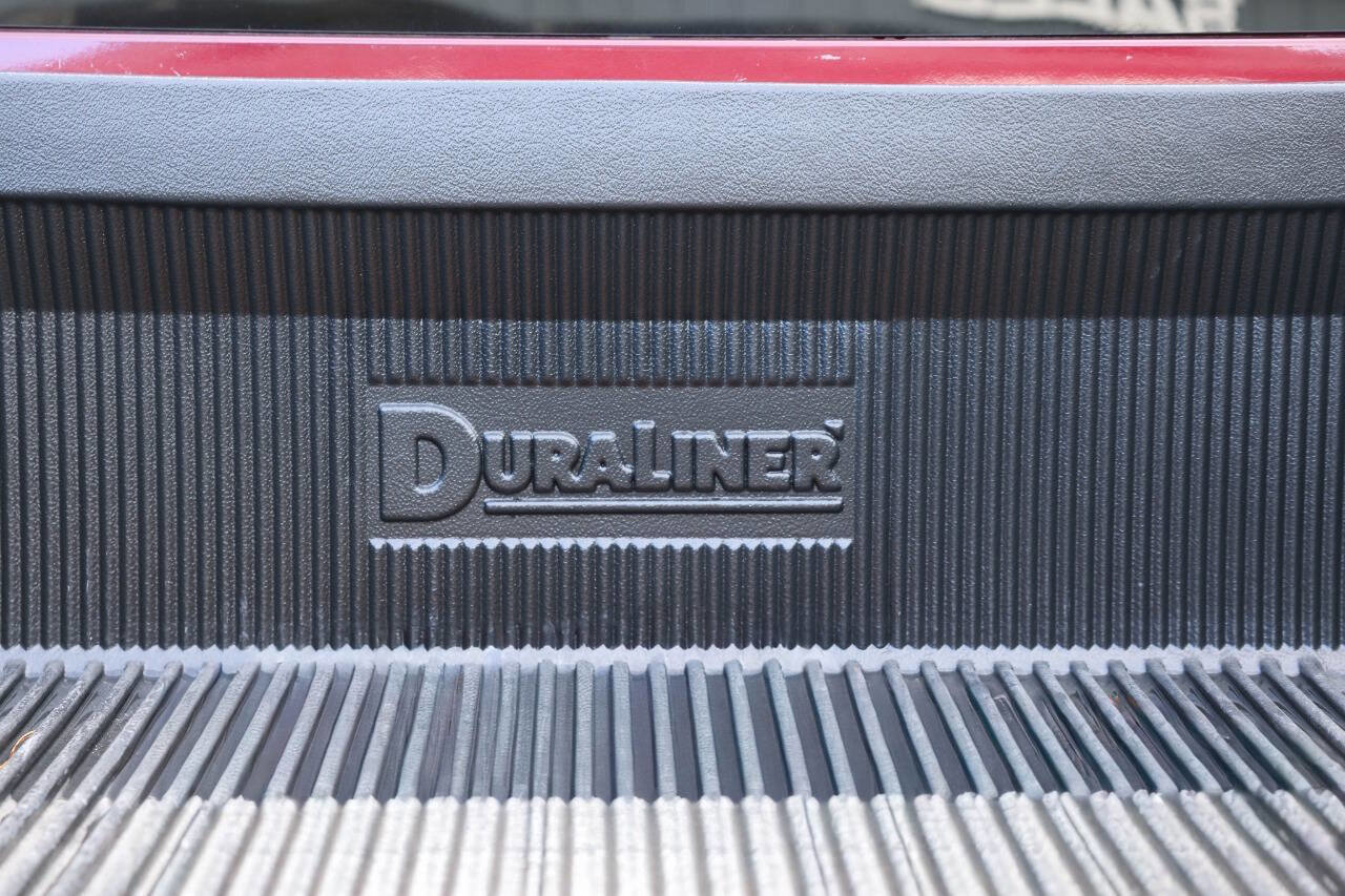 Used 2024 RAM 1500 Classic SLT AWD/4WD image 14