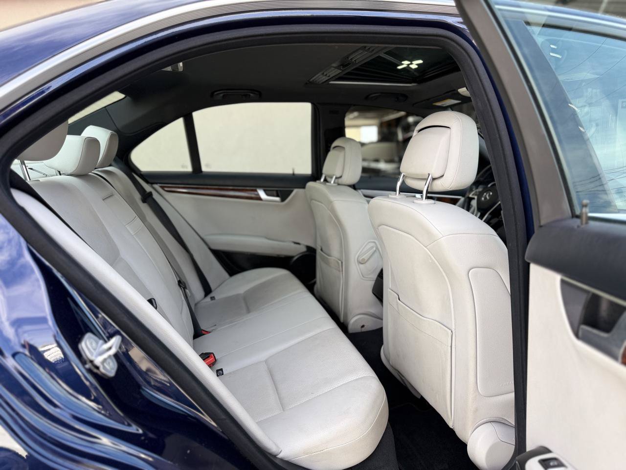 Used 2012 Mercedes-Benz C 250 Sedan image 17