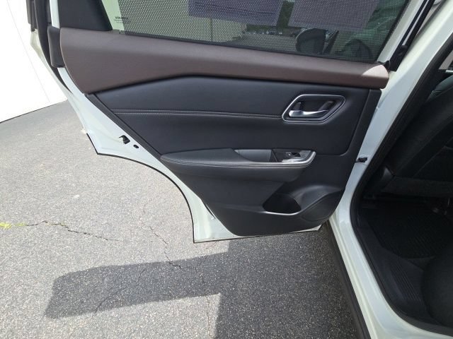 Used 2021 Nissan Rogue SL w/ Premium Package AWD/4WD image 22