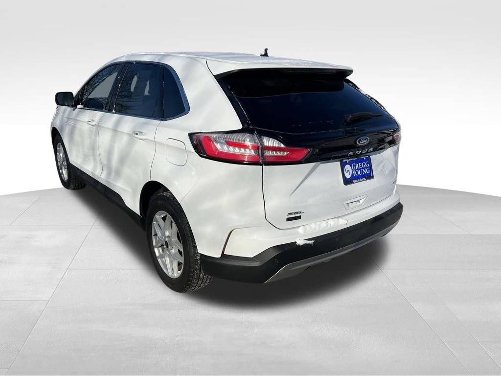 Used 2023 Ford Edge SEL w/ Convenience Package image 4