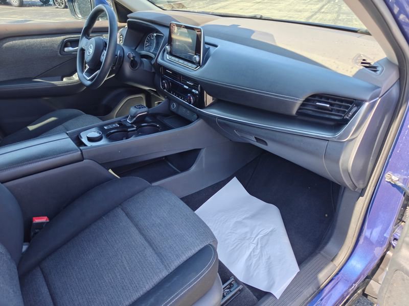 Used 2021 Nissan Rogue SV image 20