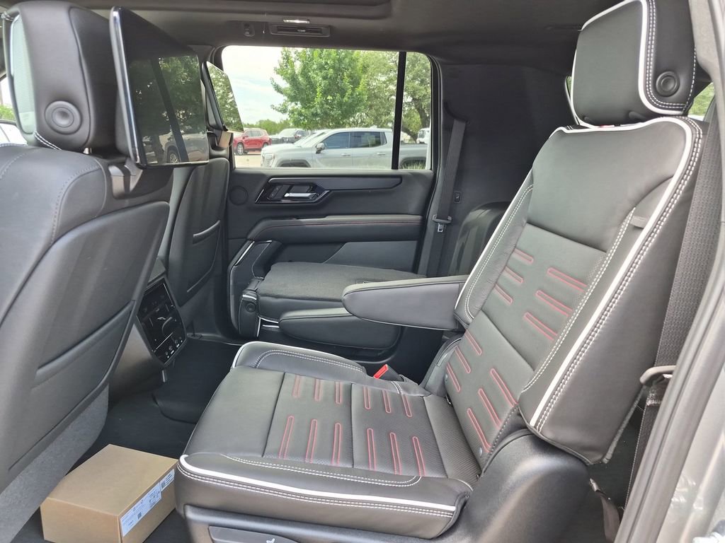New 2026 GMC Yukon XL AT4 Ultimate AWD/4WD image 39