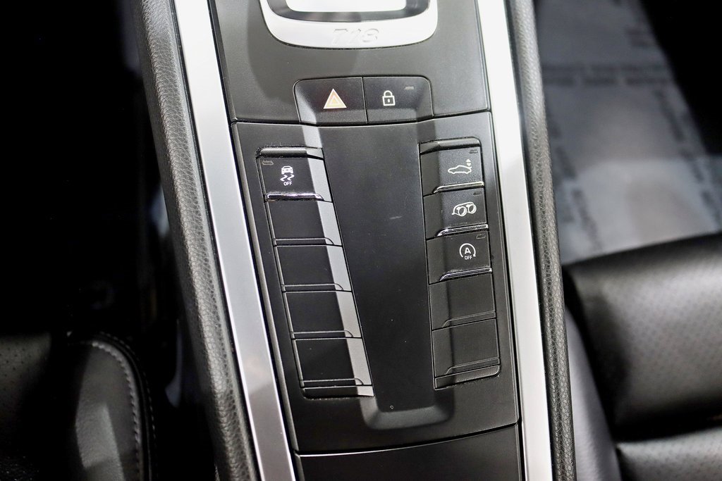 Used 2020 Porsche 718 Cayman image 25