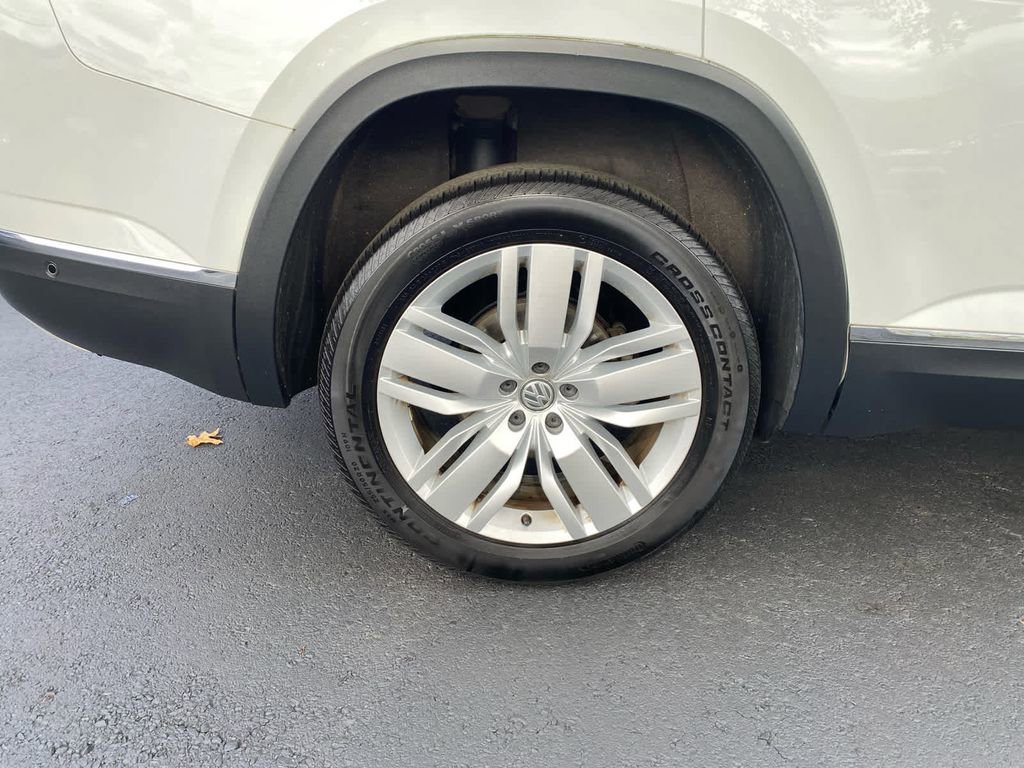 Used 2018 Volkswagen Atlas SEL Premium image 9