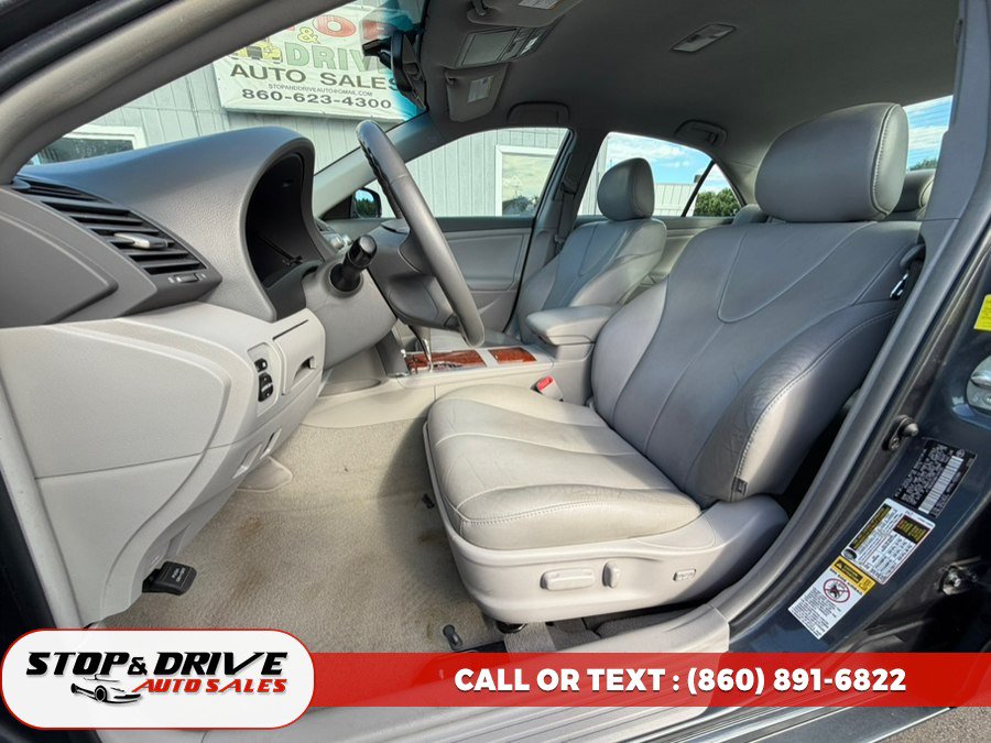 Used 2011 Toyota Camry Hybrid w/ Leather Pkg FWD image 13