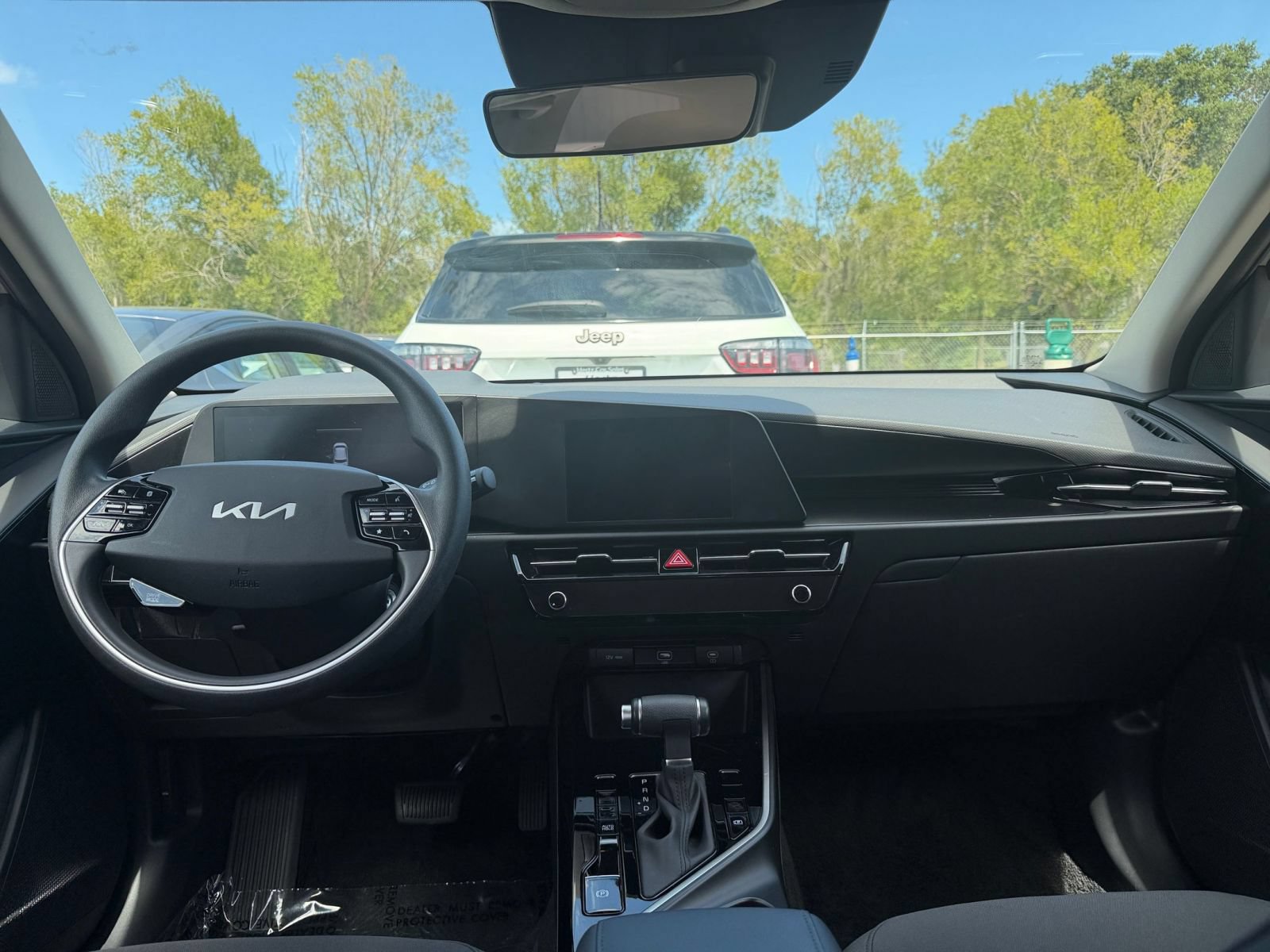 Used 2026 Kia Niro LX FWD image 31