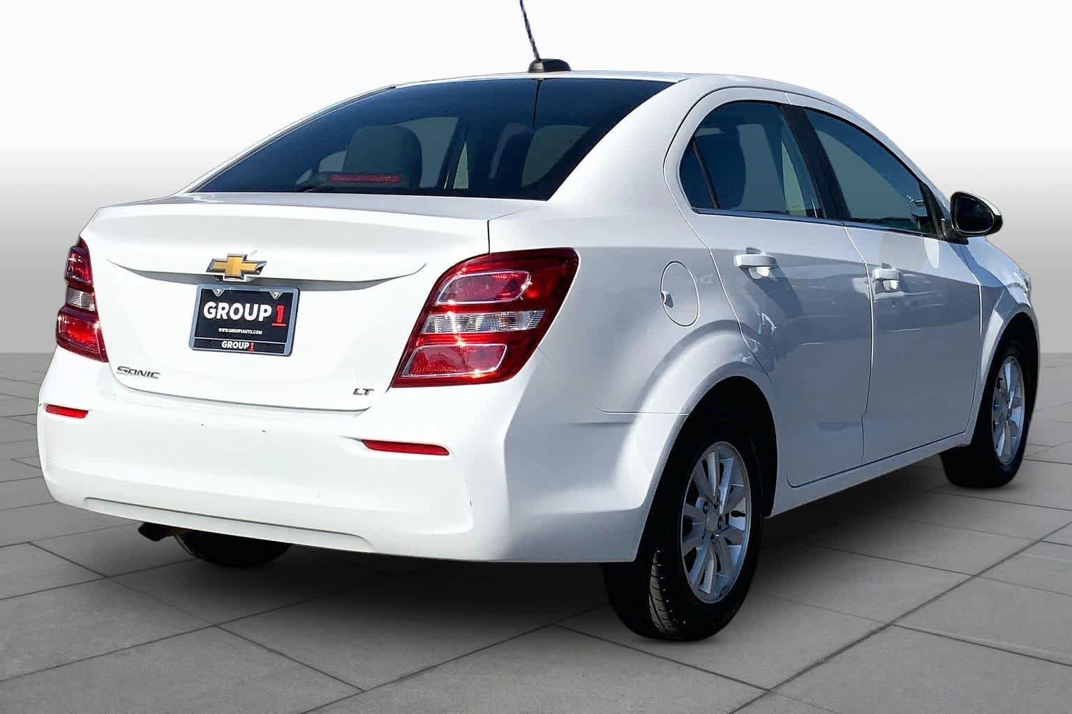 Used 2019 Chevrolet Sonic LT FWD image 13