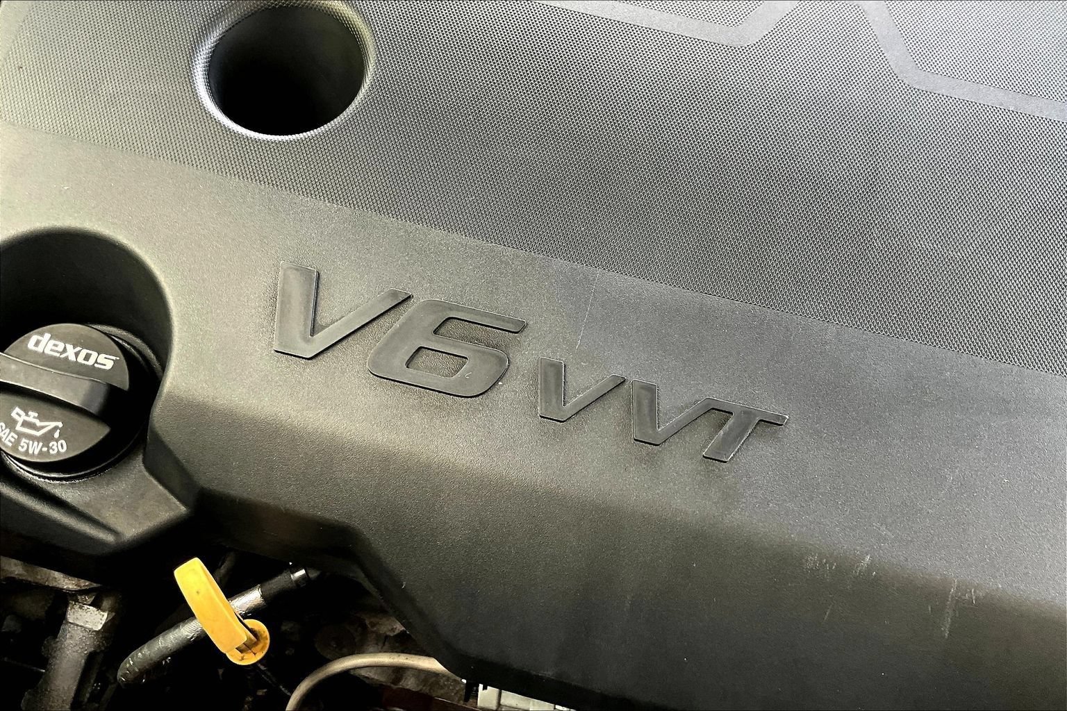 Used 2021 Chevrolet Traverse LS FWD image 28