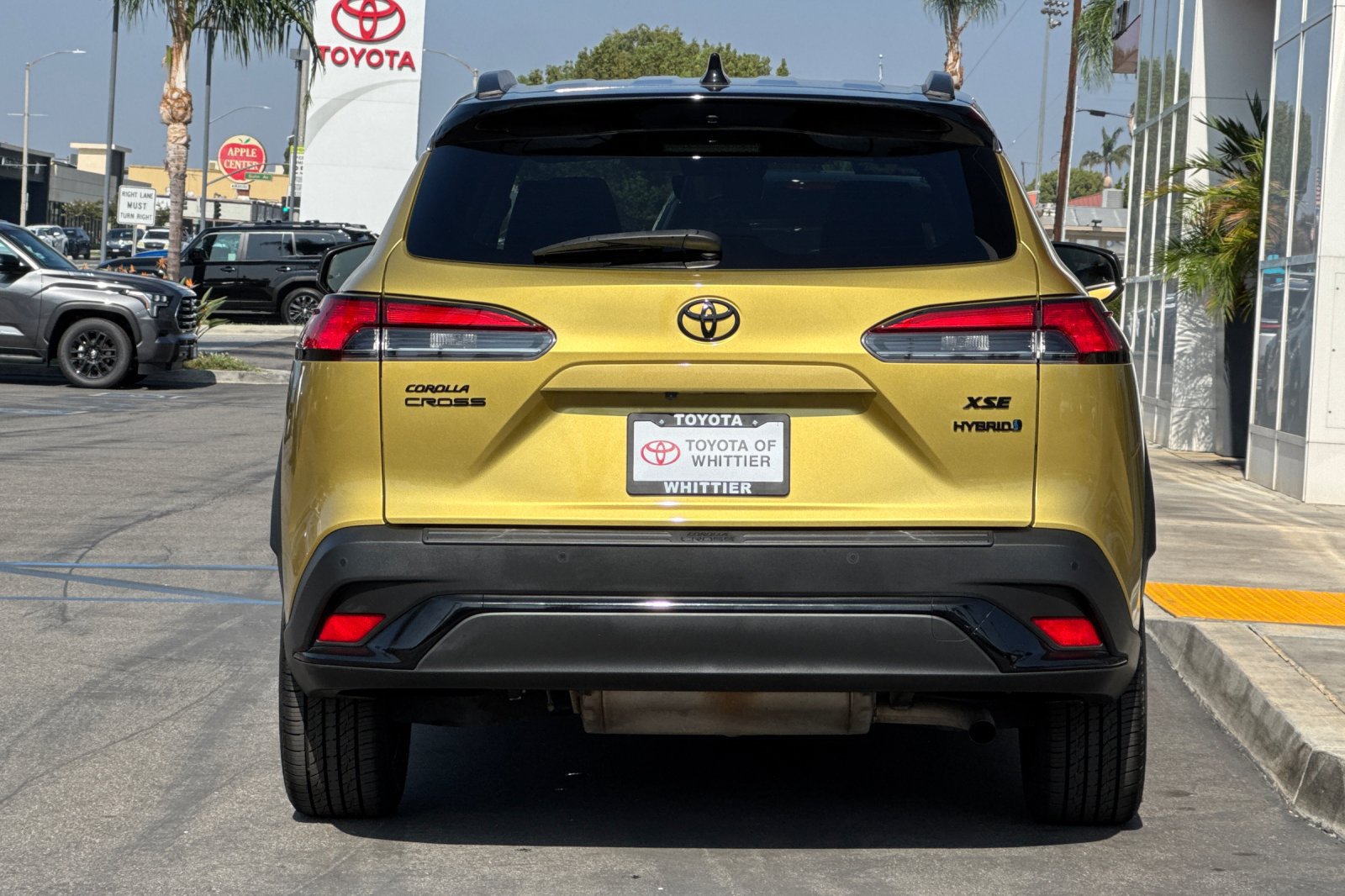 Used 2024 Toyota Corolla Cross AWD Hybrid w/ Convenience Package image 6