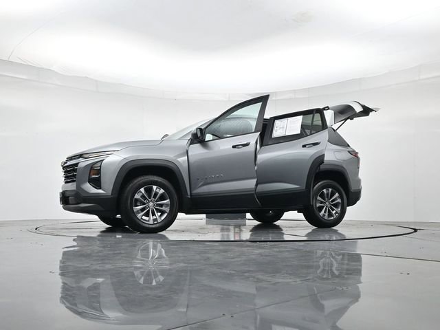 Used 2025 Chevrolet Equinox LT image 52