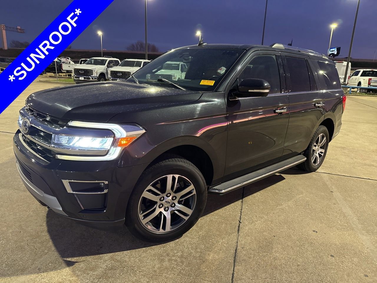 Used 2023 Ford Expedition Limited image 1