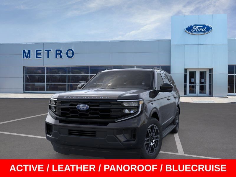 New 2026 Ford Expedition Active image 3
