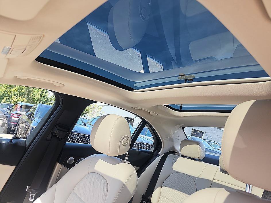 Used 2020 Mercedes-Benz C 300 4MATIC Sedan image 31