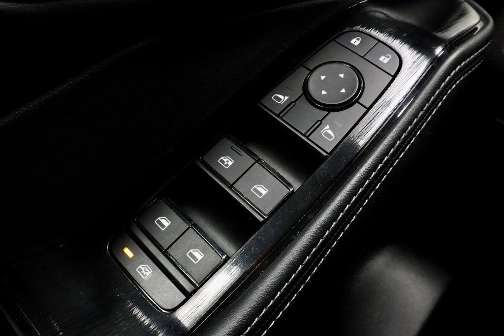 Certified 2024 Nissan Rogue SV image 27