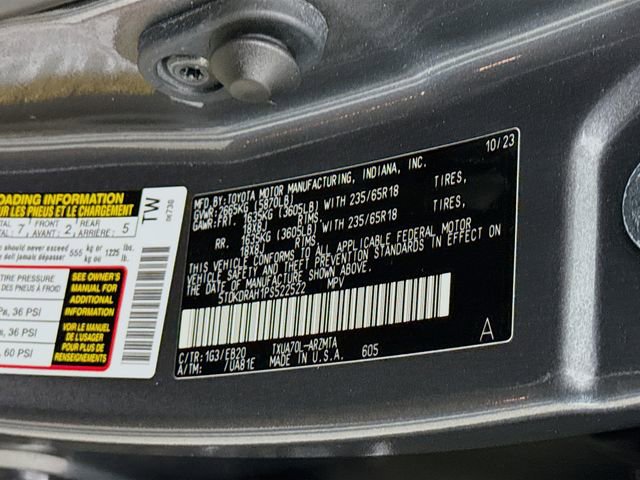 Used 2023 Toyota Highlander XLE image 34
