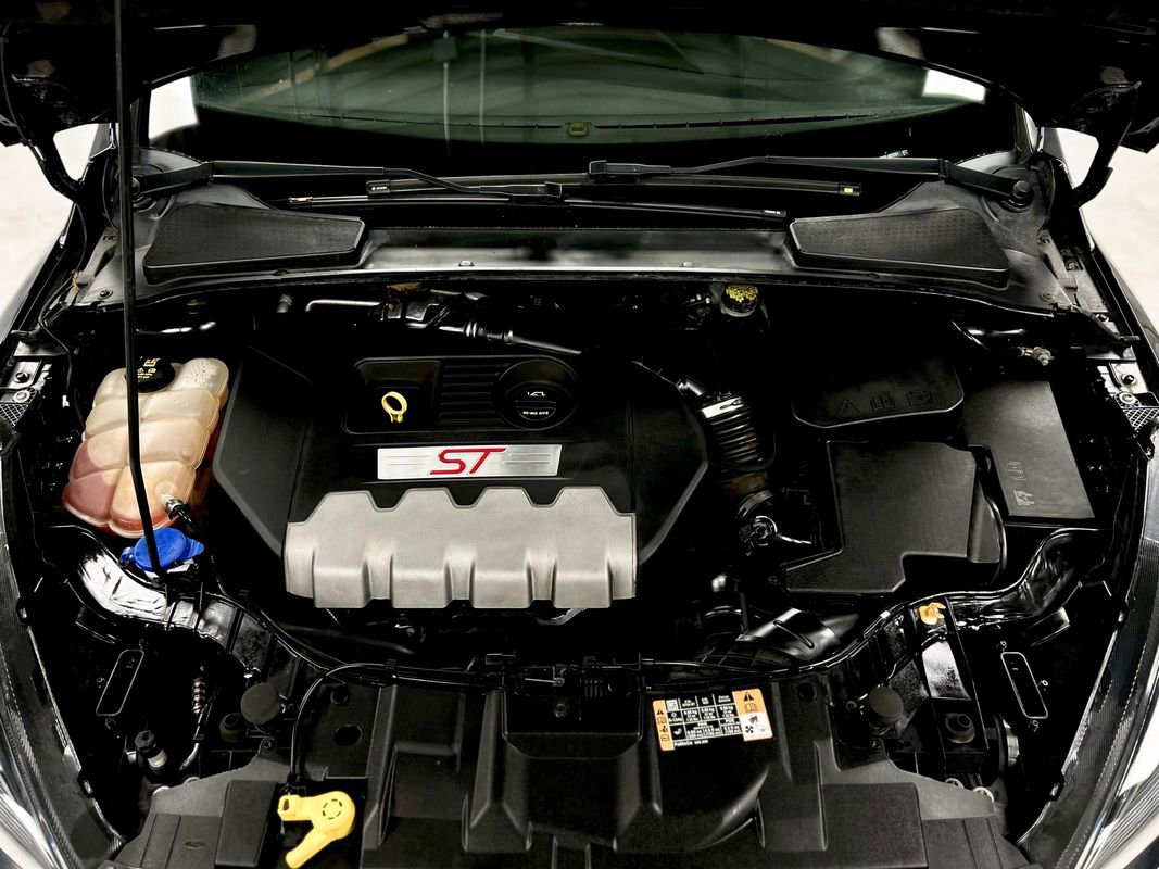 Used 2016 Ford Focus ST image 41