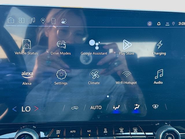 New 2025 Chevrolet Blazer EV LT AWD/4WD image 17