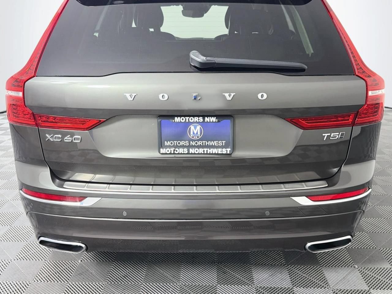 Used 2018 Volvo XC60 T5 Momentum w/ Convenience Package AWD/4WD image 22