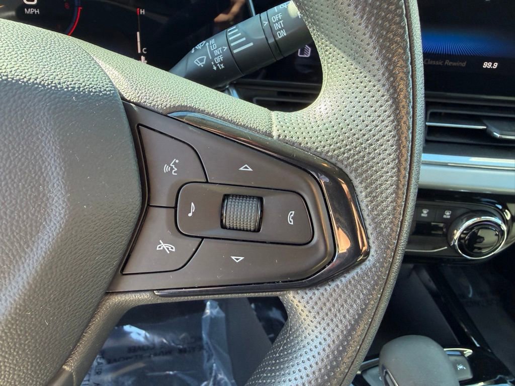 Used 2024 Chevrolet Trax LT image 23