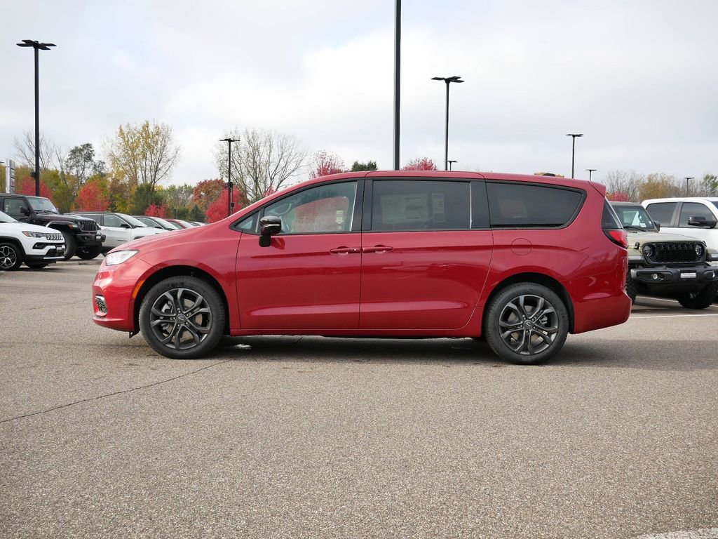 New 2026 Chrysler Pacifica Select image 43