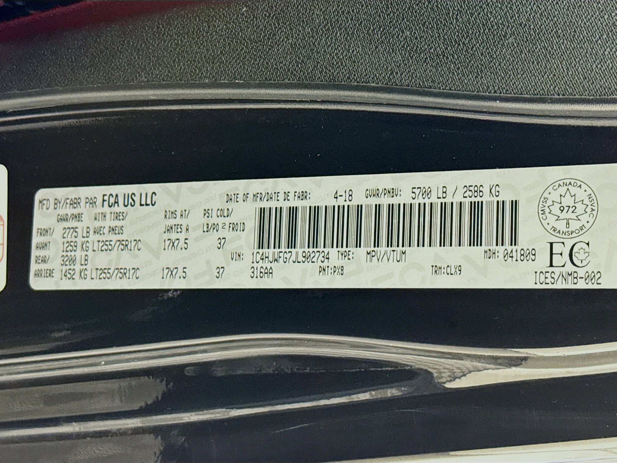 Used 2018 Jeep Wrangler Unlimited Rubicon w/ Connectivity Group image 37