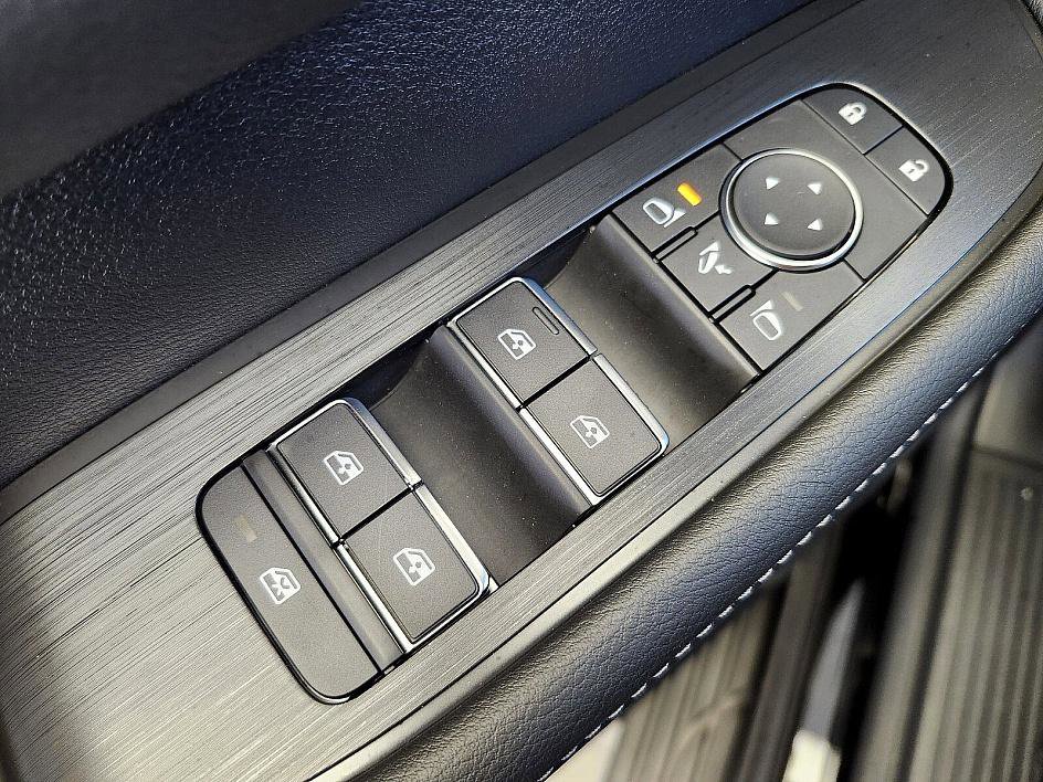 New 2025 Nissan Armada PRO-4X image 32