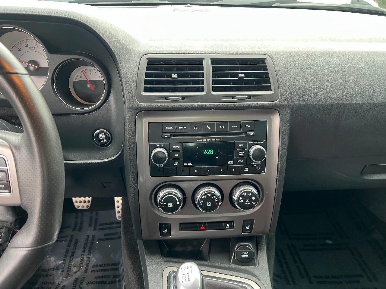 Used 2014 Dodge Challenger R/T image 28