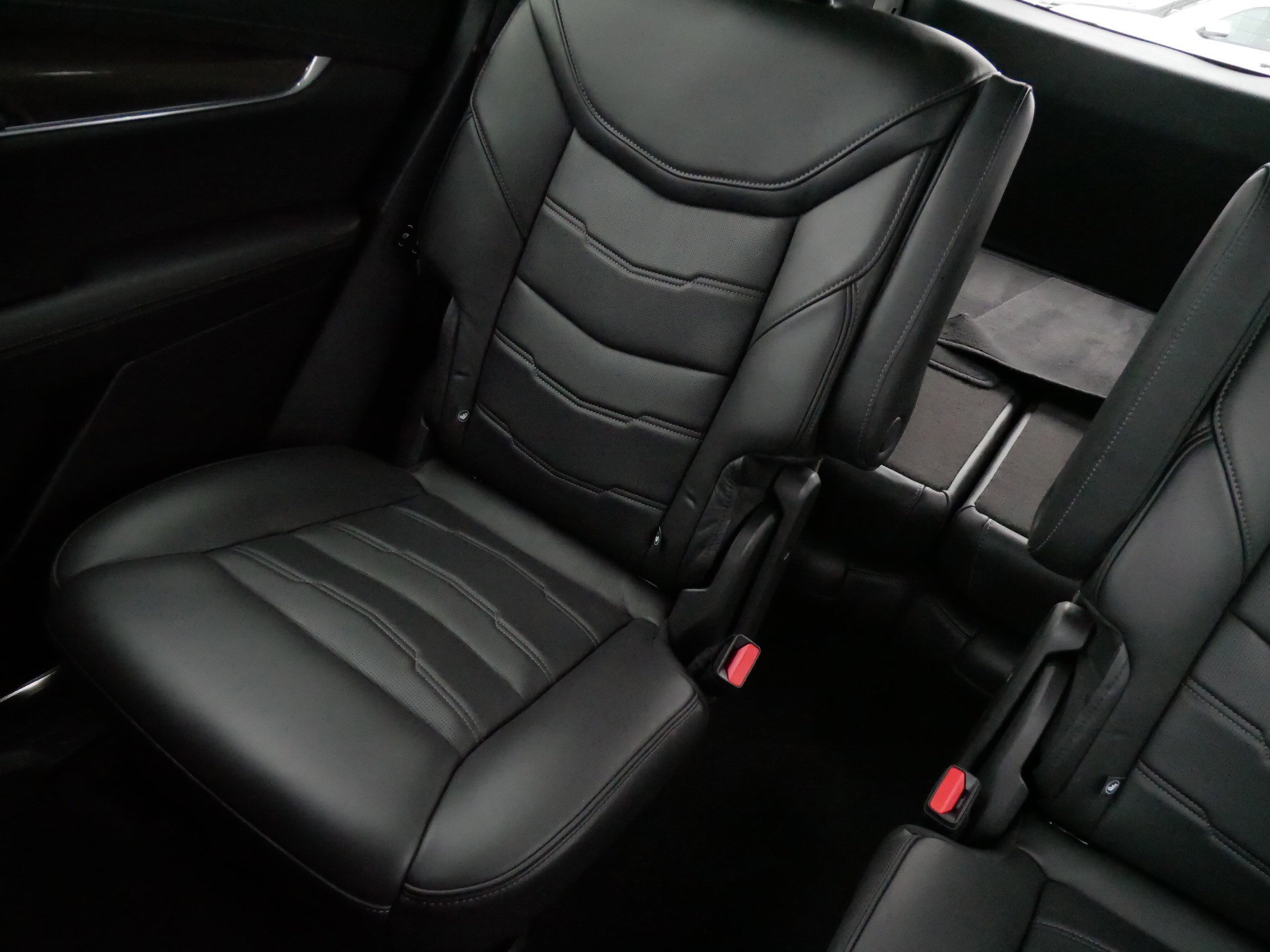 Used 2022 Cadillac XT6 Premium Luxury w/ Platinum Package AWD/4WD image 12