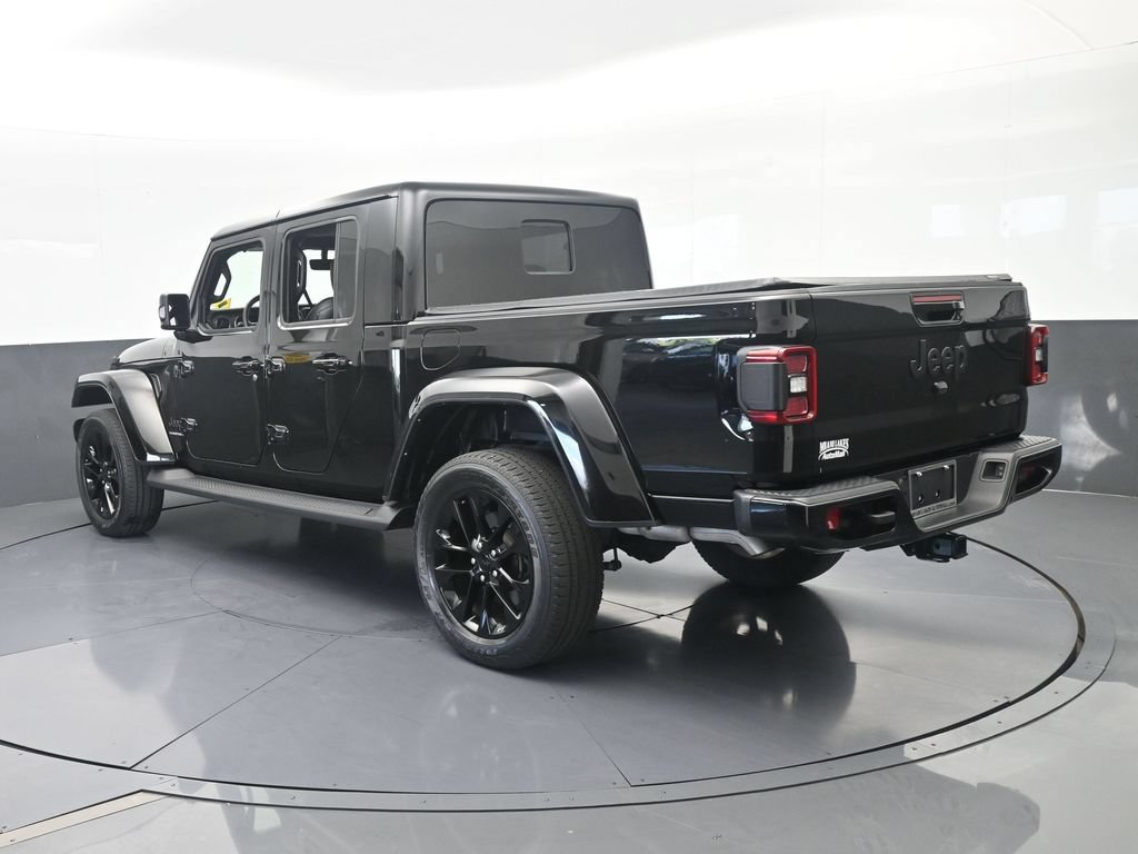 Used 2023 Jeep Gladiator Overland AWD/4WD image 4
