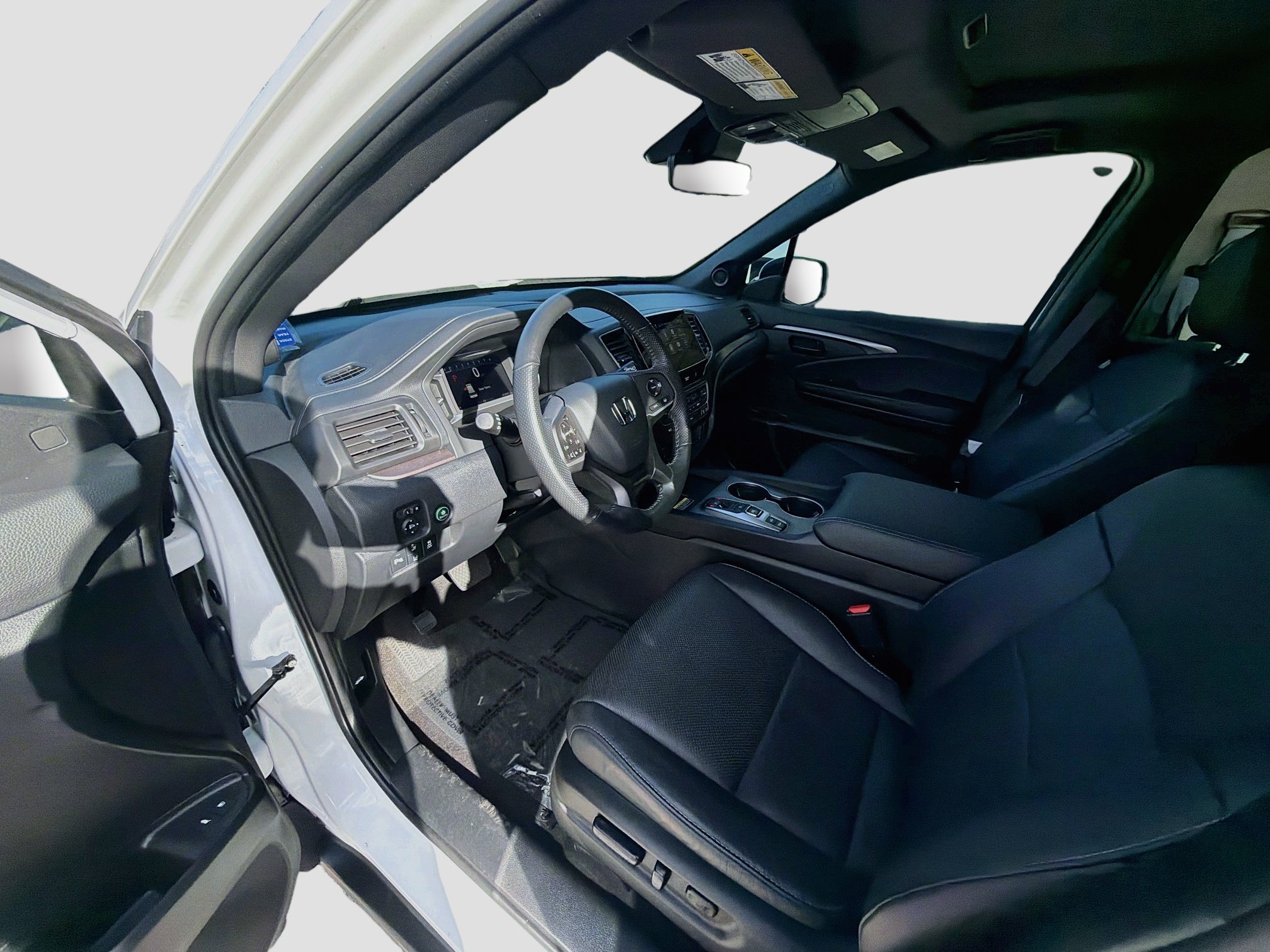 Certified 2025 Honda Passport EX-L image 9