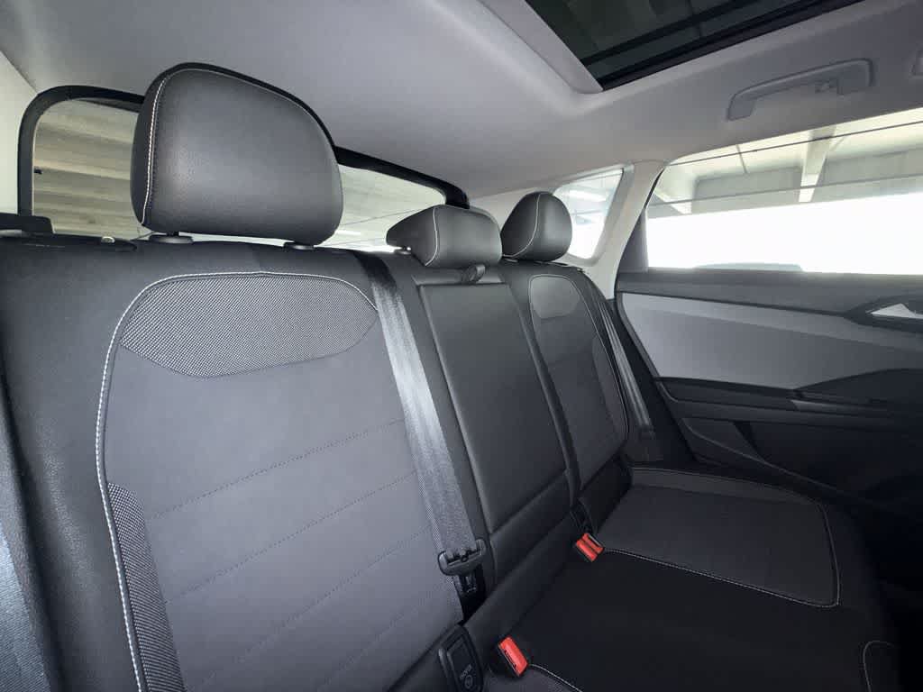 Used 2023 Volkswagen Taos SE w/ Panoramic Sunroof Package FWD image 26