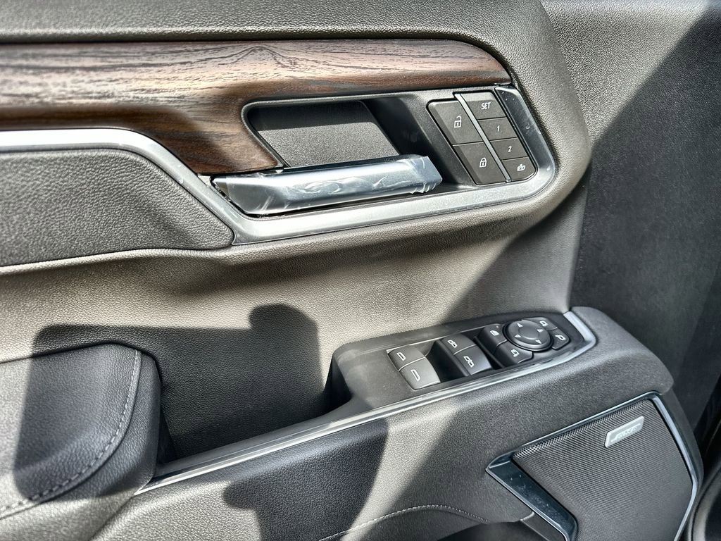 New 2026 GMC Sierra 1500 SLT image 22