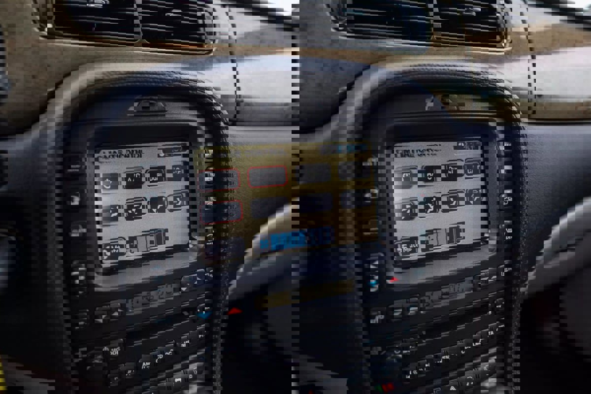 Used 2003 Jaguar S-TYPE R image 29