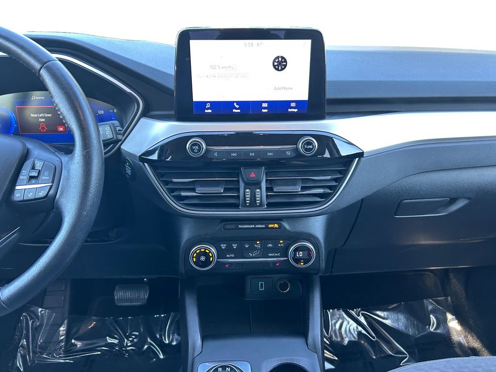 Used 2020 Ford Escape SE Sport image 13