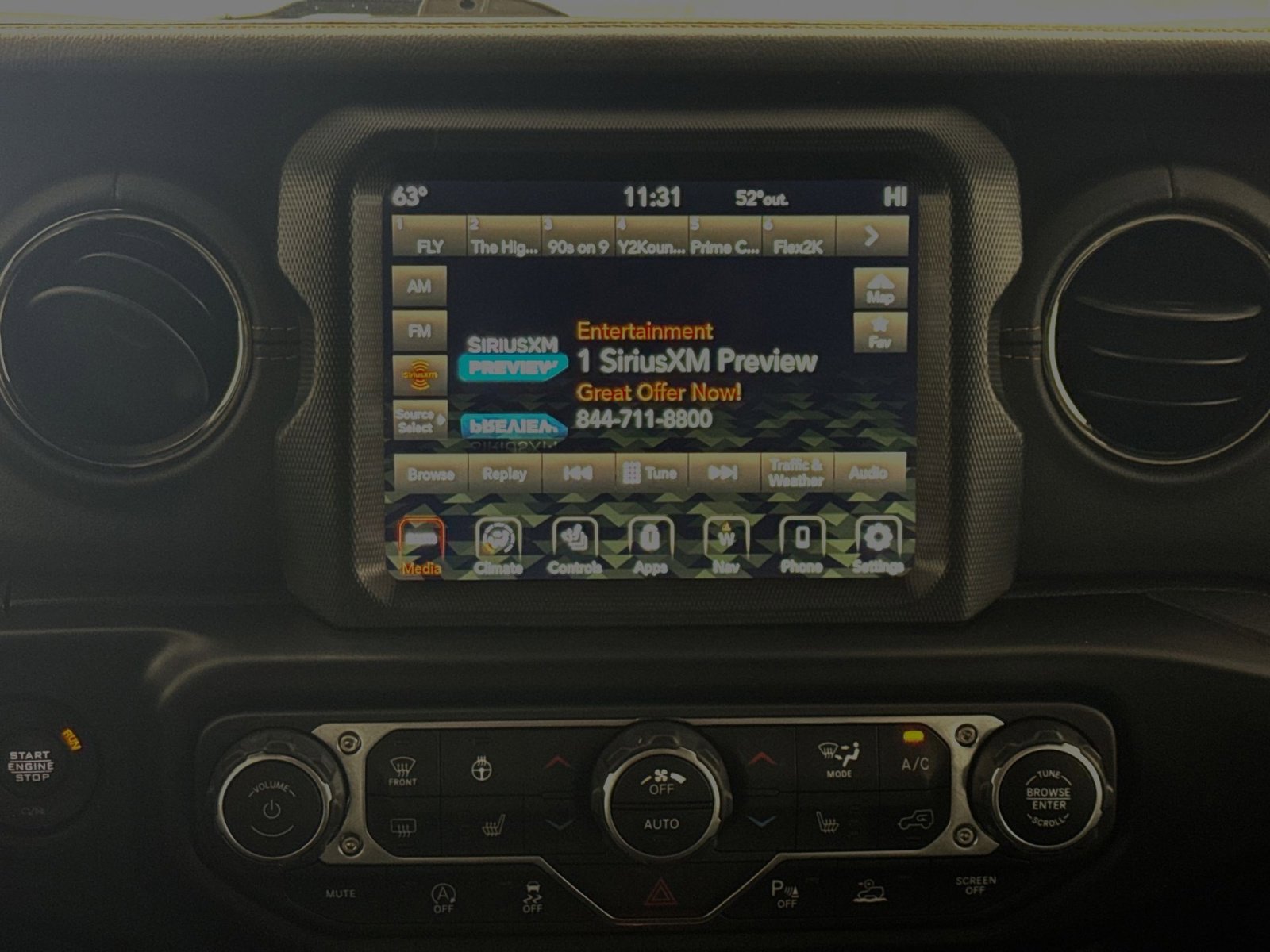 Used 2021 Jeep Wrangler Unlimited Sahara AWD/4WD image 18