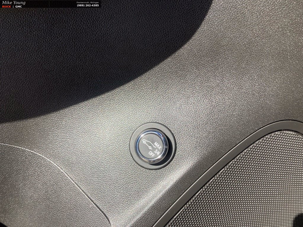 Used 2023 Buick Envision Preferred FWD image 18