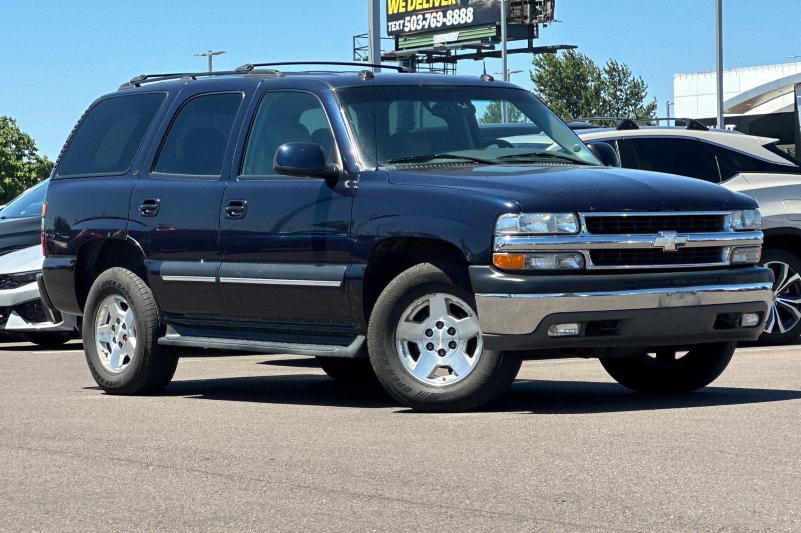 Used 2004 Chevrolet Tahoe LT w/ LT Preferred Equipment Group AWD/4WD image 2