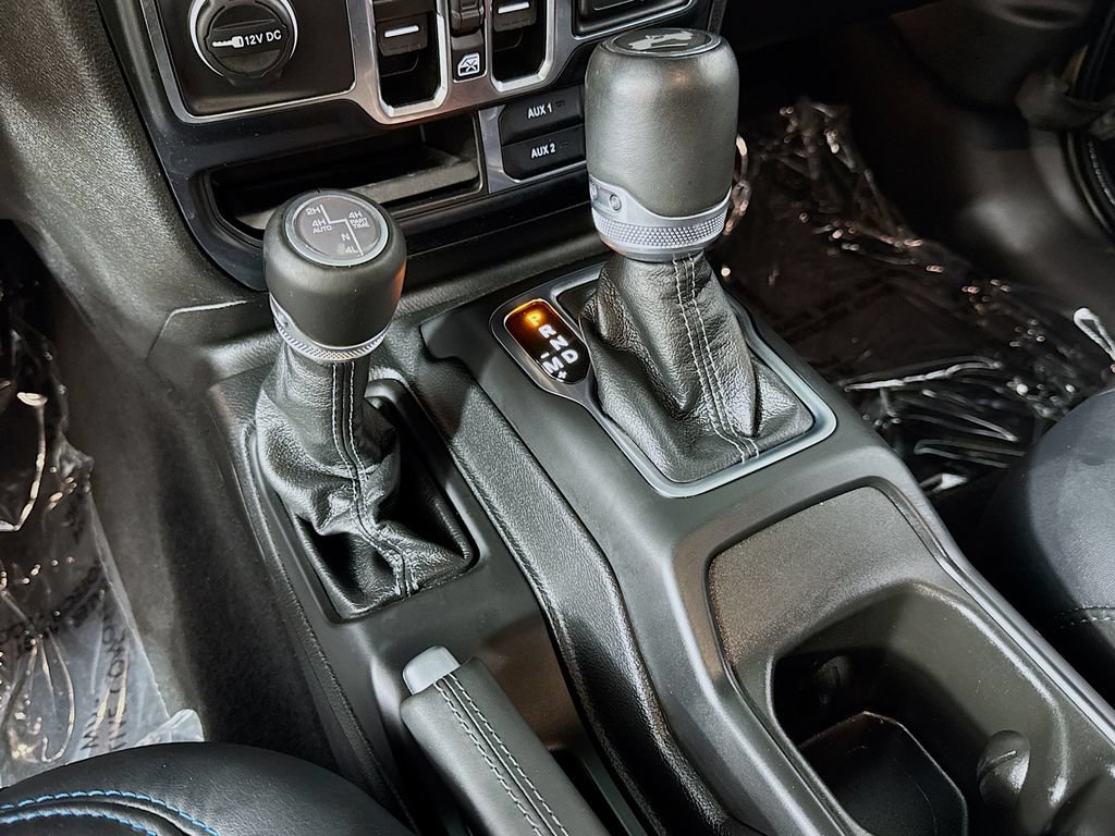 Used 2024 Jeep Wrangler High Altitude AWD/4WD image 24