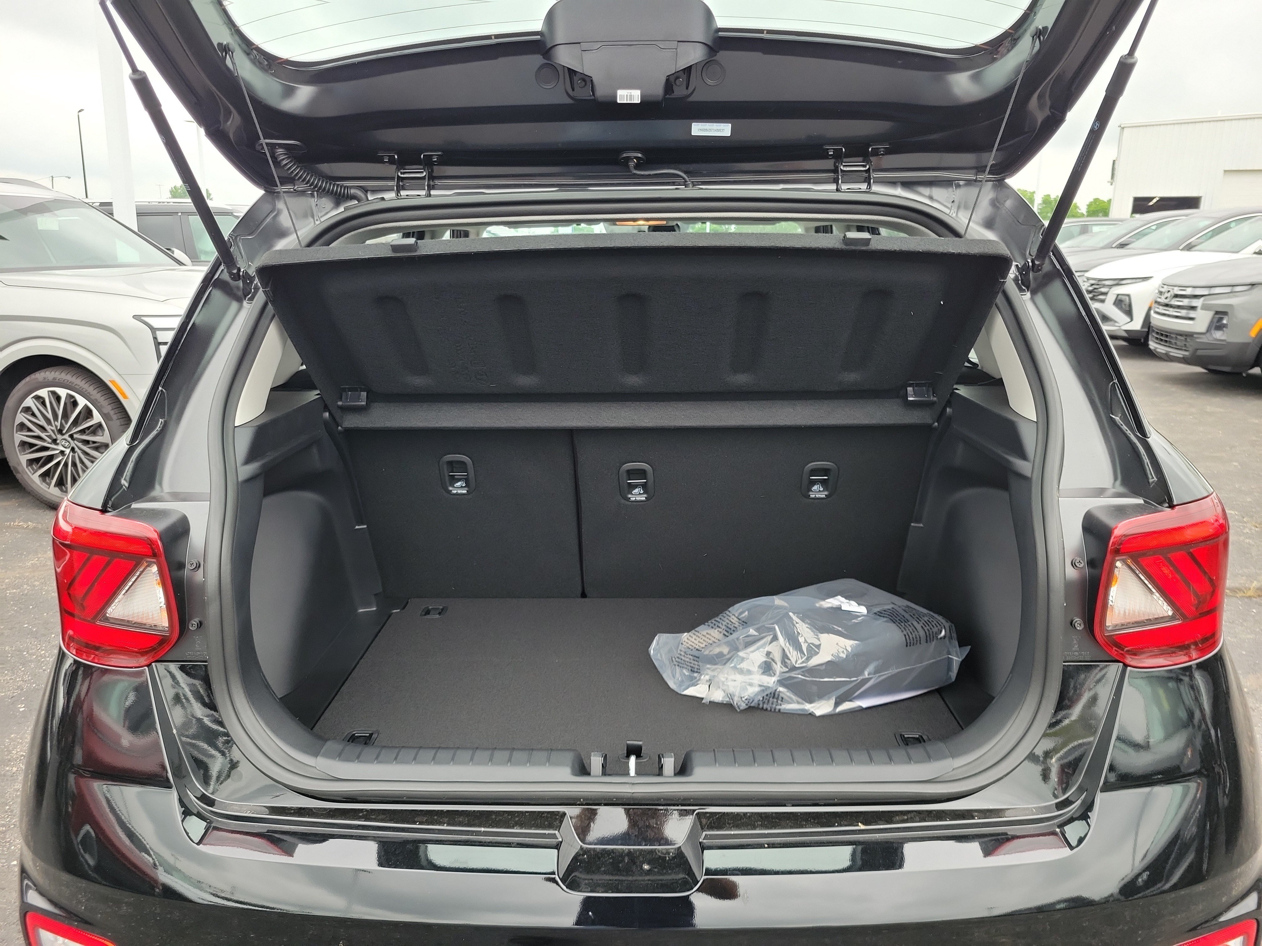 New 2026 Hyundai Venue SE FWD image 5