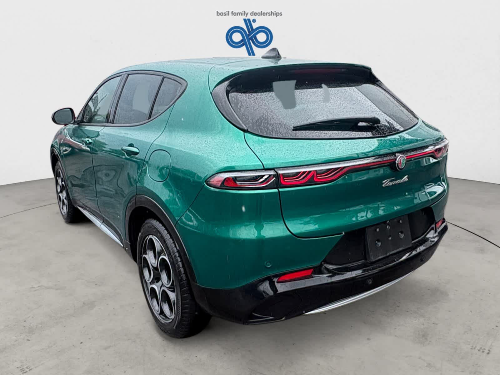 Used 2024 Alfa Romeo Tonale Ti AWD/4WD image 4
