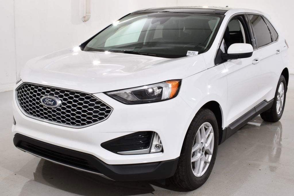 Used 2024 Ford Edge SEL w/ Convenience Package AWD/4WD image 2