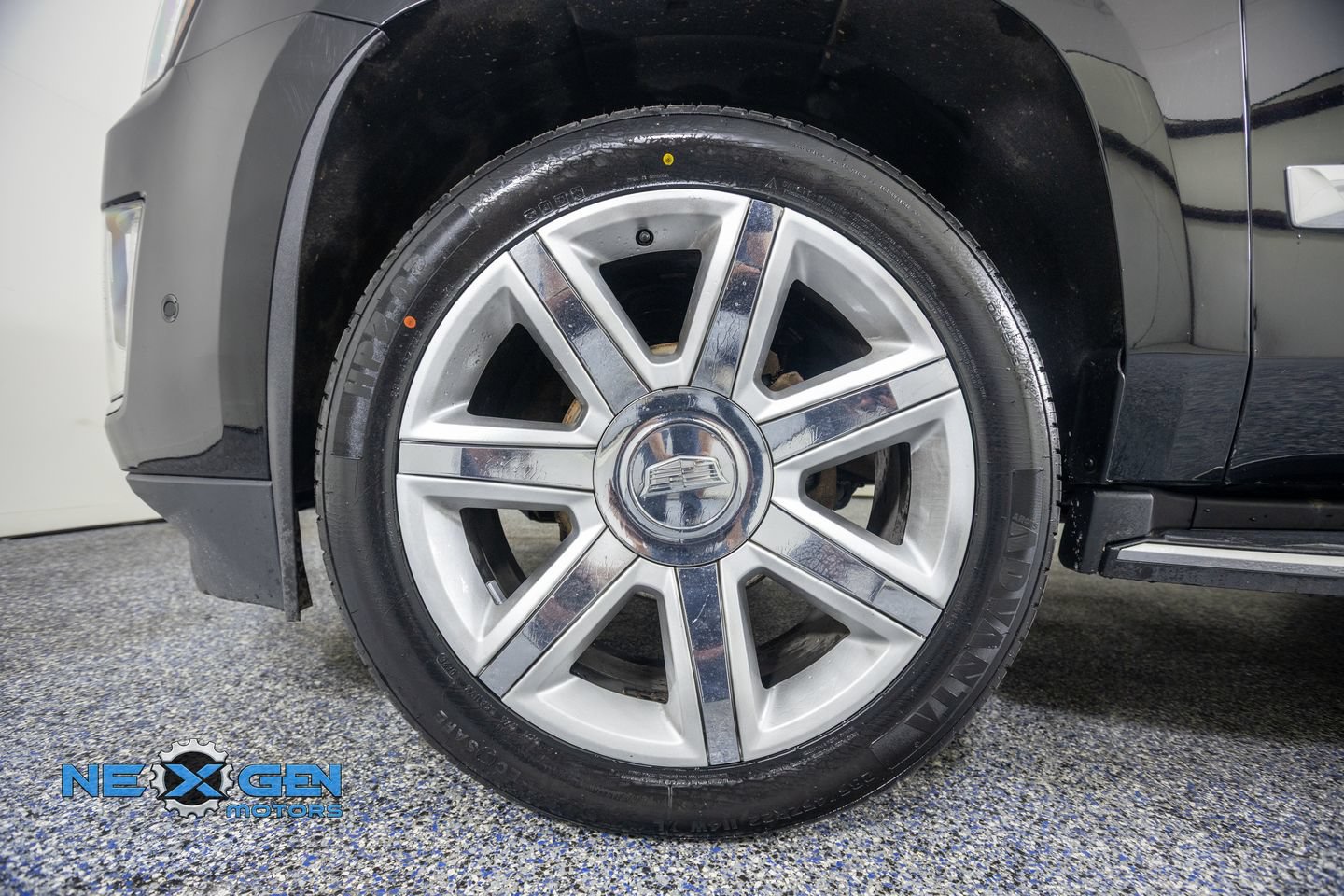 Used 2017 Cadillac Escalade Luxury AWD/4WD image 50
