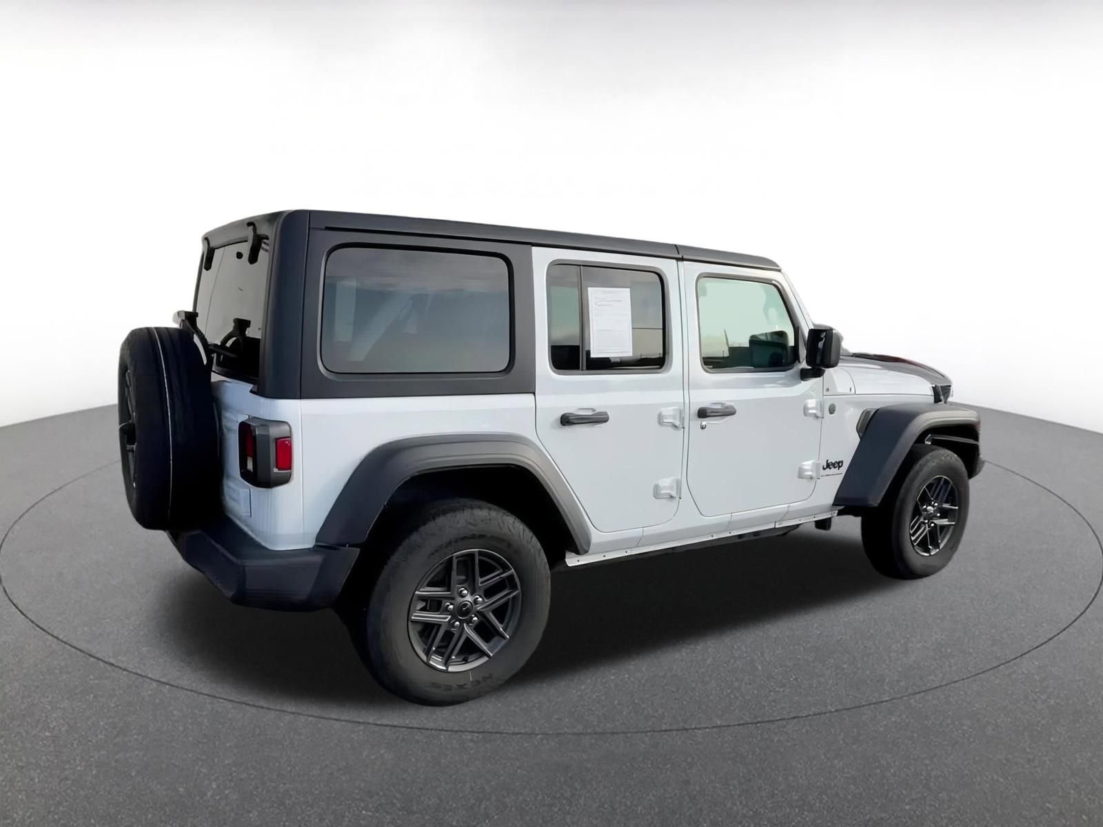 Used 2025 Jeep Wrangler Sport S image 15