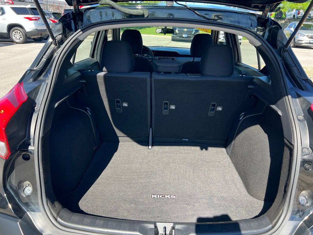 Used 2018 Nissan Kicks S FWD image 21