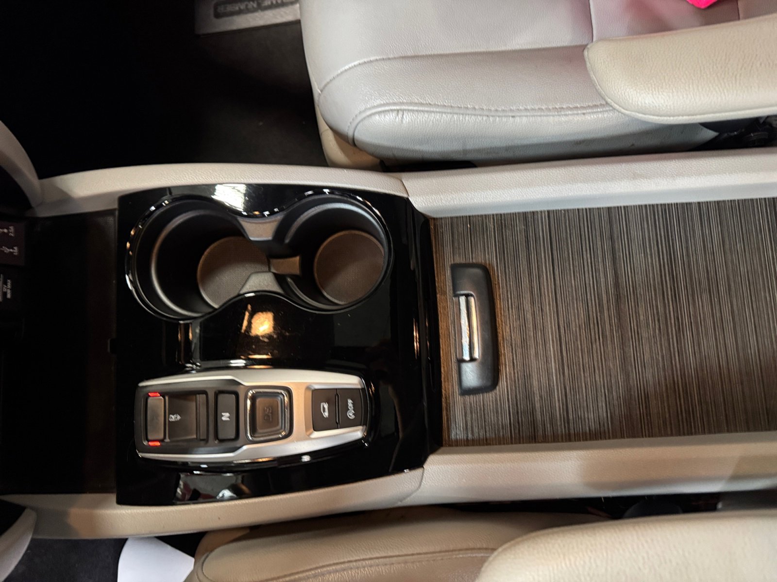 Used 2018 Honda Pilot Touring image 15