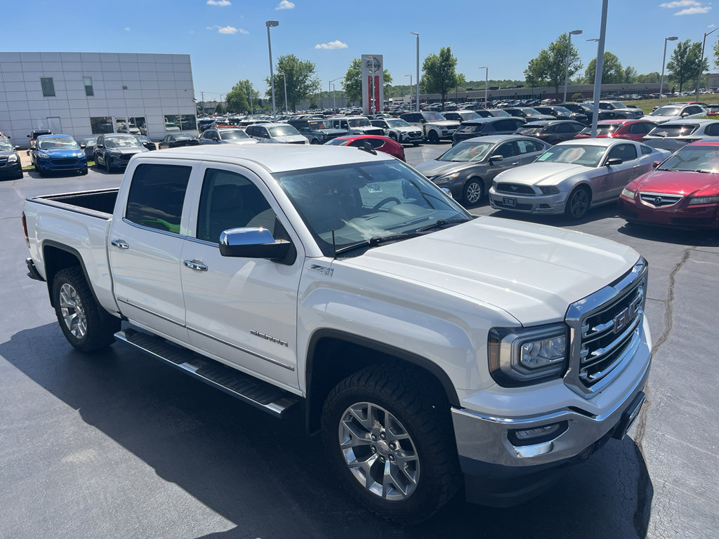 Used 2018 GMC Sierra 1500 SLT w/ SLT Premium Package AWD/4WD image 5